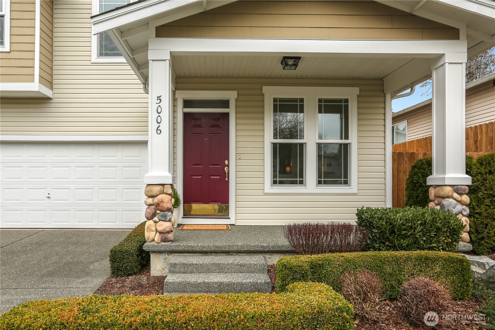 5006 Northeast 4th Place Renton, WA 98059 - Photo 3 of 35