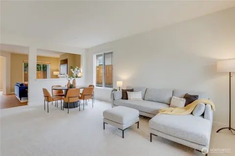 $888,000 | 5006 Northeast 4th Place, Renton, WA 98059