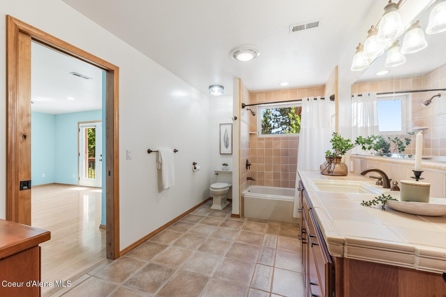 218 Topaz Trail Sandpoint, ID 83864 - Photo 37 of 70 Radiant Heated Floors