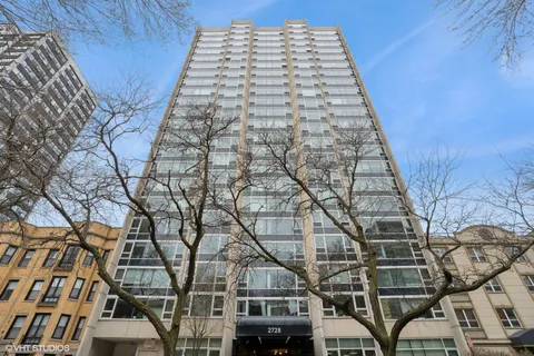 $215,000 | 2728 North Hampden Court, Unit 1002, Chicago, IL 60614