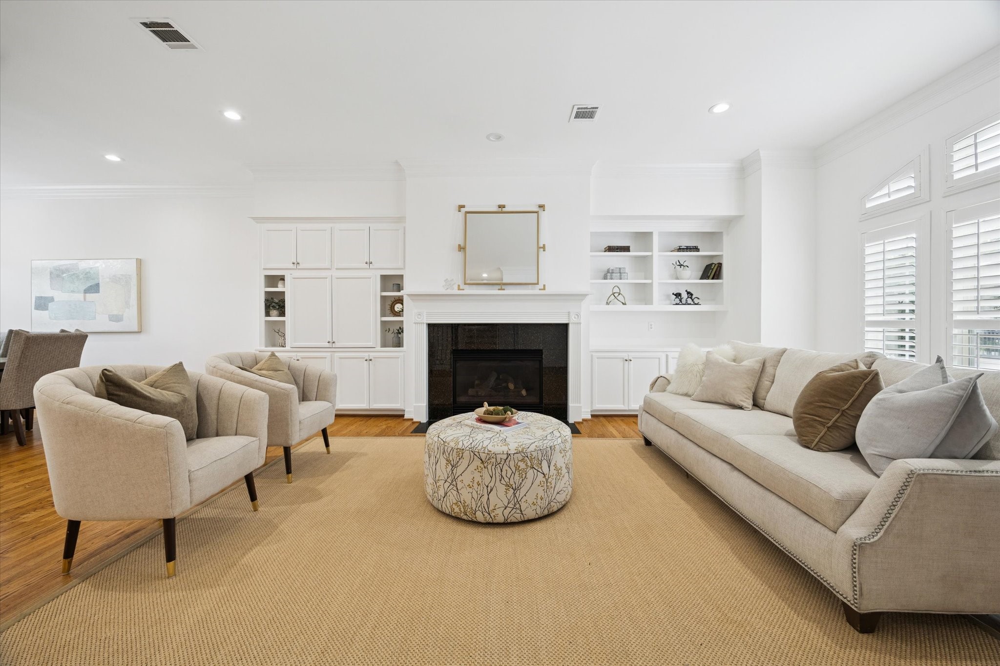 2638 Wroxton Road West University Place, TX 77005 - Photo 1 of 25