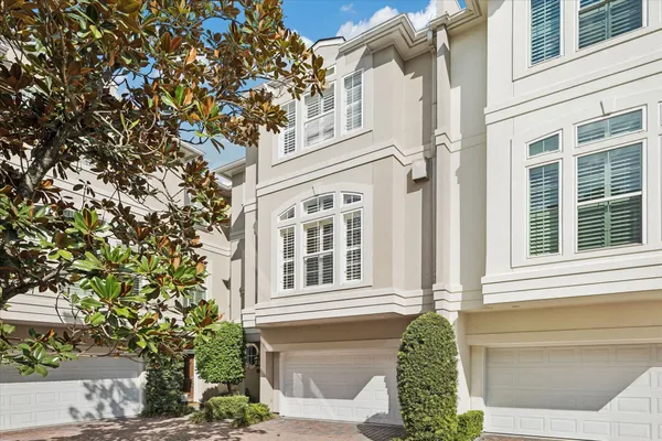 $849,000 | 2638 Wroxton Road, West University Place, TX 77005