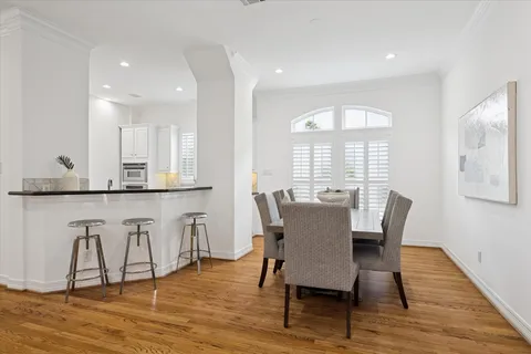 $888,000 | 2638 Wroxton Road, West University Place, TX 77005