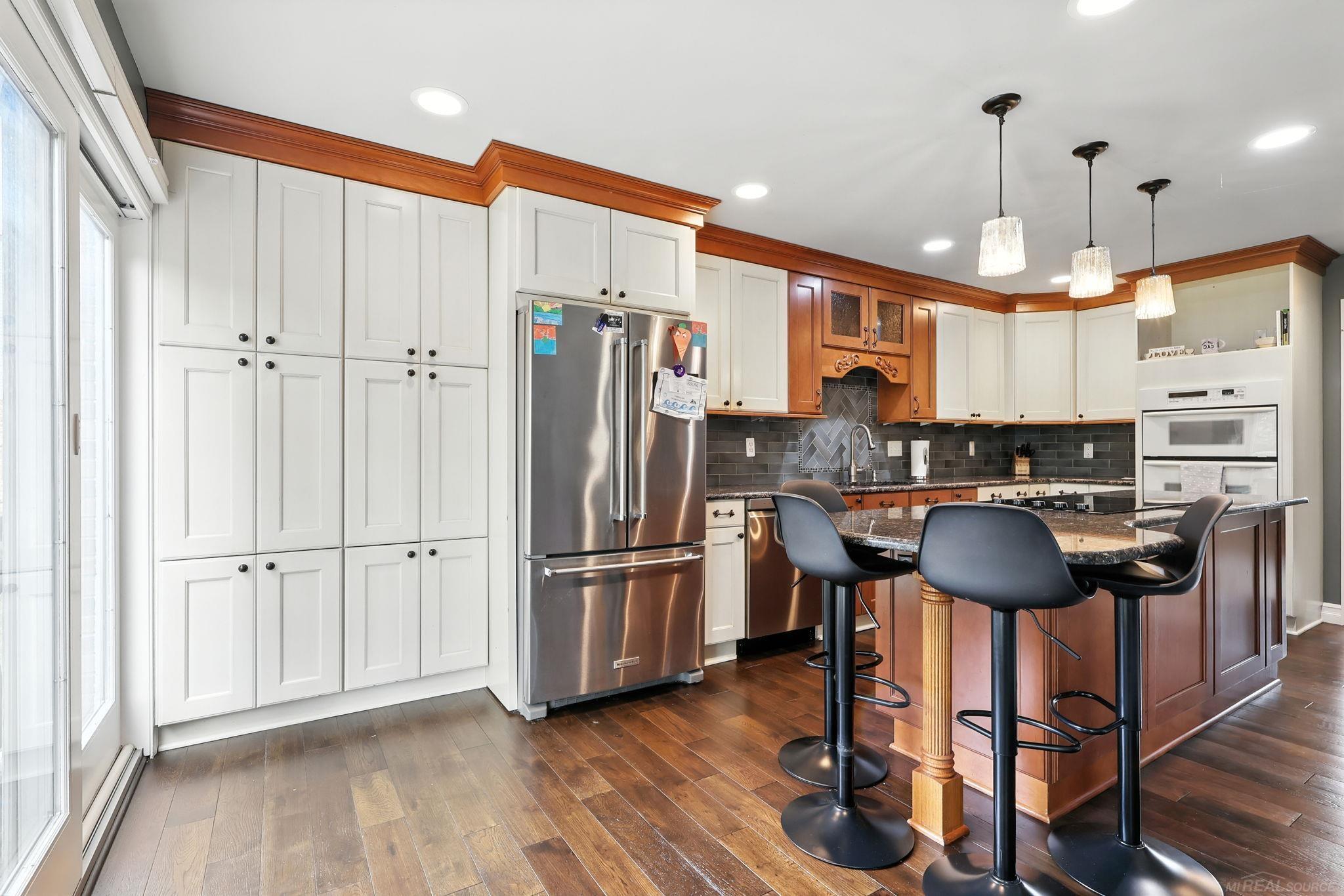 2208 Chippenham Chase Rochester Hills, MI 48306 - Photo 10 of 31