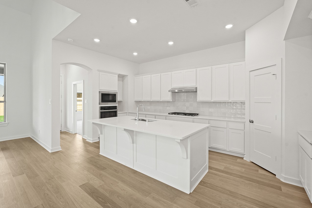 22210 Mount Whitney Road Waller, TX 77484 - Photo 6 of 22 Kitchen