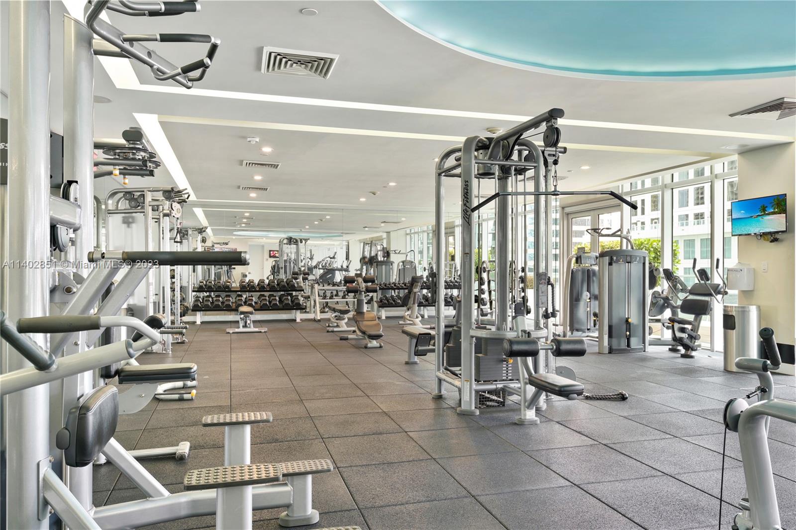 500 Brickell Avenue, Unit 2007 Miami, FL 33131 - Photo 27 of 31 a view of a room with gym equipment