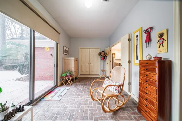 a view of a livingroom with furniture