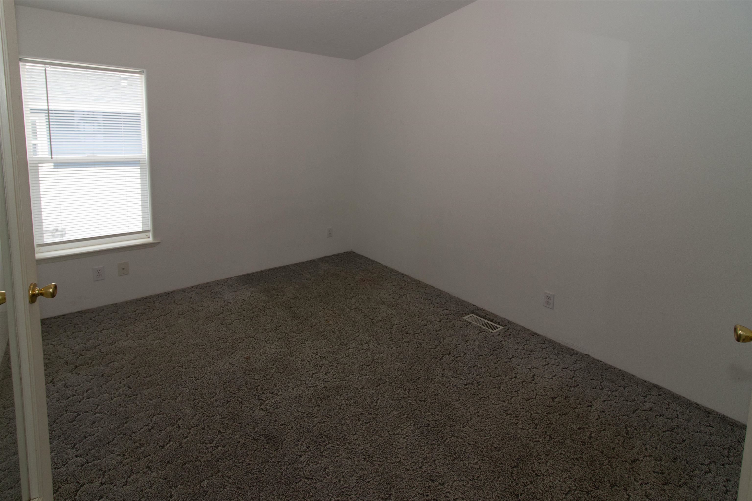 10510 West Richland Road, Unit 80 Cheney, WA 99004 - Photo 20 of 38