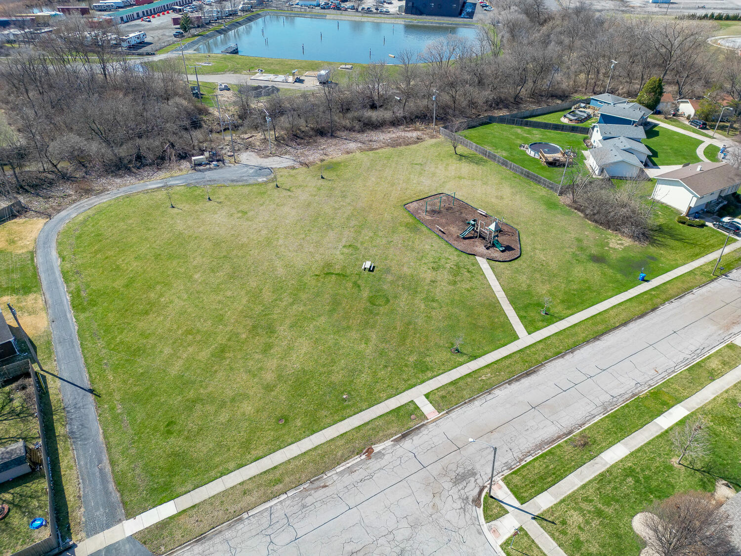 1845 West 99th Place Crown Point, IN 46307 - Photo 17 of 21 1500x1125