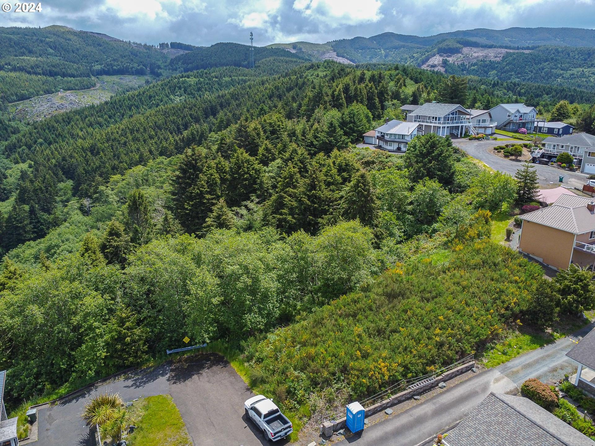 5200 South Longview Loop  