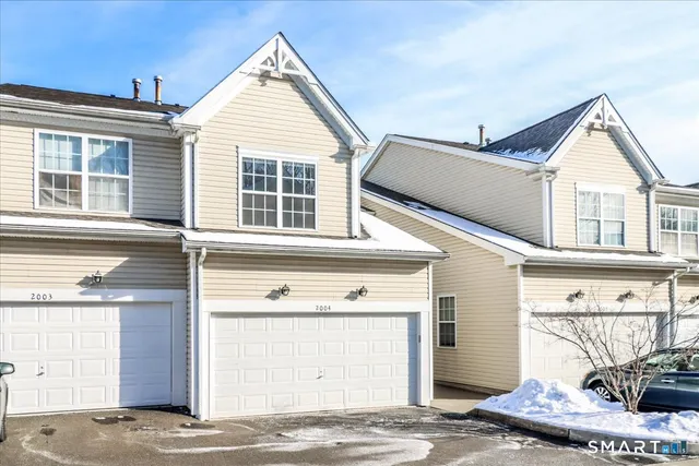 $3,500 | 2004 Eaton Court, Unit 2004, Danbury, CT 06811