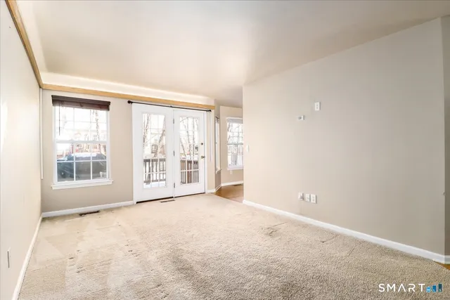 $3,500 | 2004 Eaton Court, Unit 2004, Danbury, CT 06811