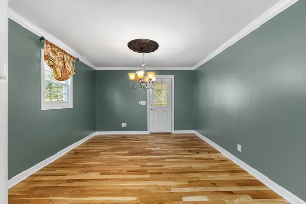 $369,900 | 300 Dekalb Street, McMinnville, TN 37110