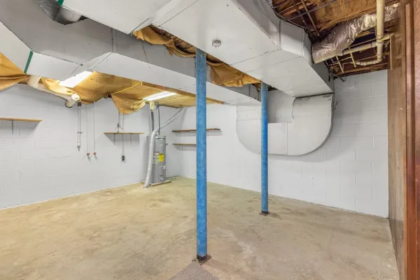 $369,900 | 300 Dekalb Street, McMinnville, TN 37110