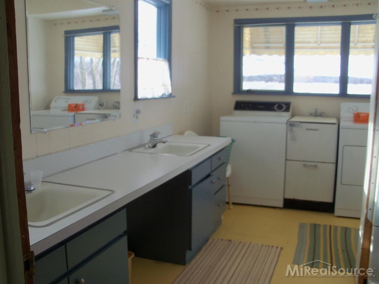 460 South Huron View Road Carsonville, MI 48419 - Photo 9 of 14 31228613-8.JPG