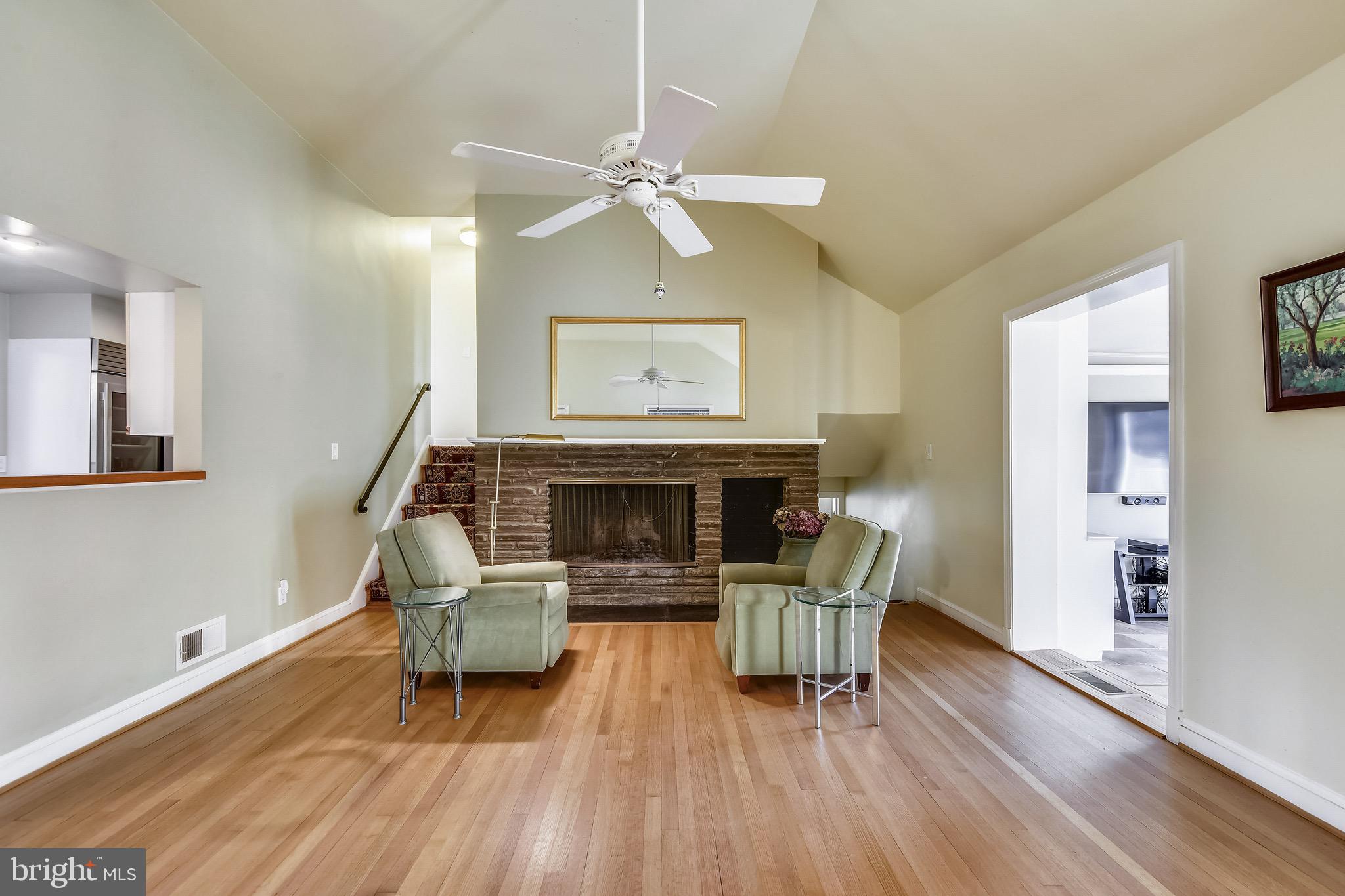 2300 King Place Northwest Washington, DC 20007 - Photo 10 of 52