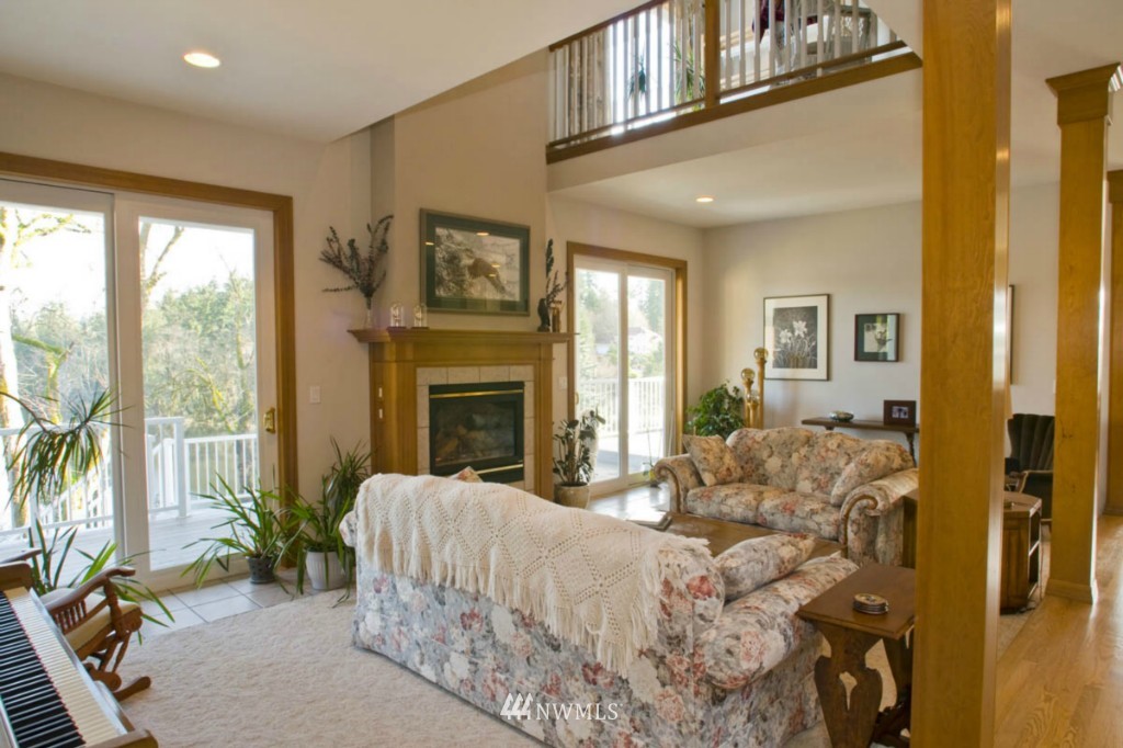 7936 Kelly Beach Road Southeast Olympia, WA 98513 - Photo 4 of 15 Gallery Image 4