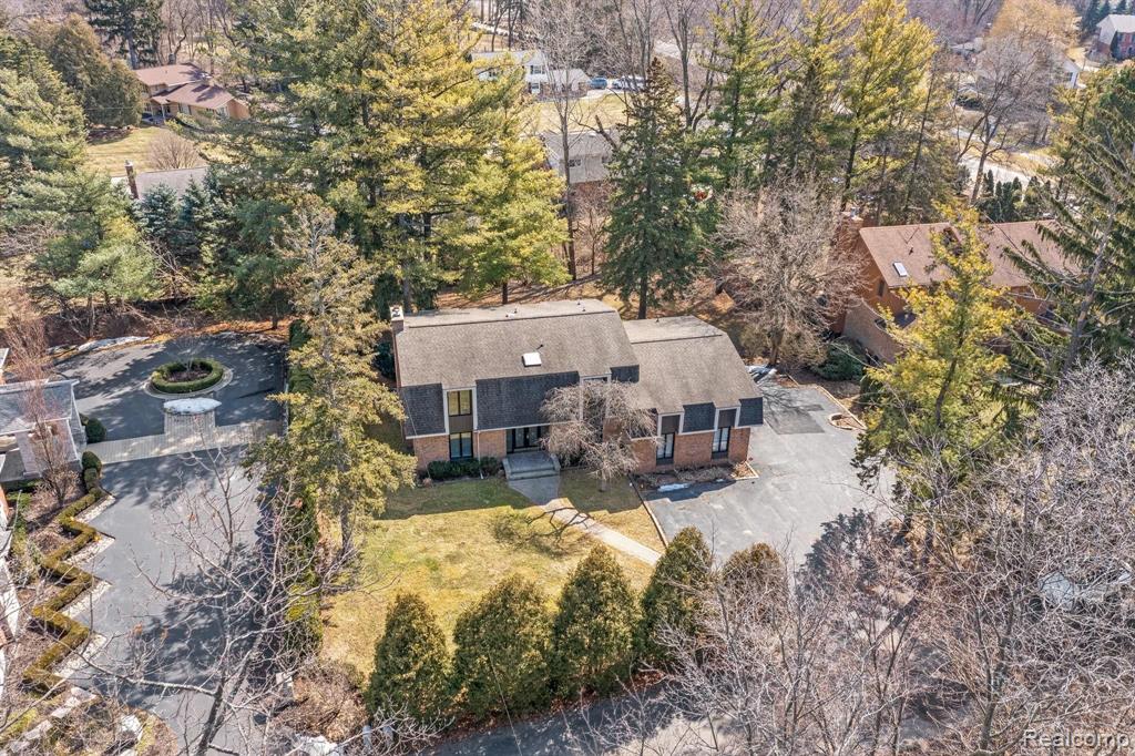 2880 Walnut Lake Road West Bloomfield, MI 48323 - Photo 3 of 30