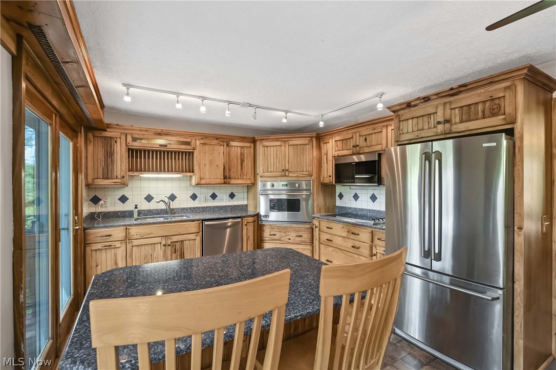 8466 Chatham Road Medina, OH 44256 - Photo 8 of 49 Gallery Image 8