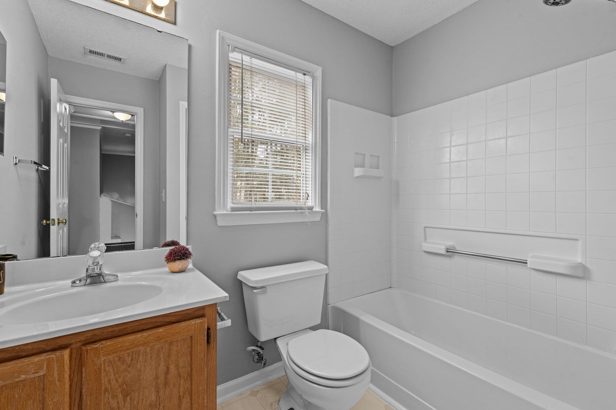 8821 Whitby Court Raleigh, NC 27615 - Photo 25 of 27 Guest Bath