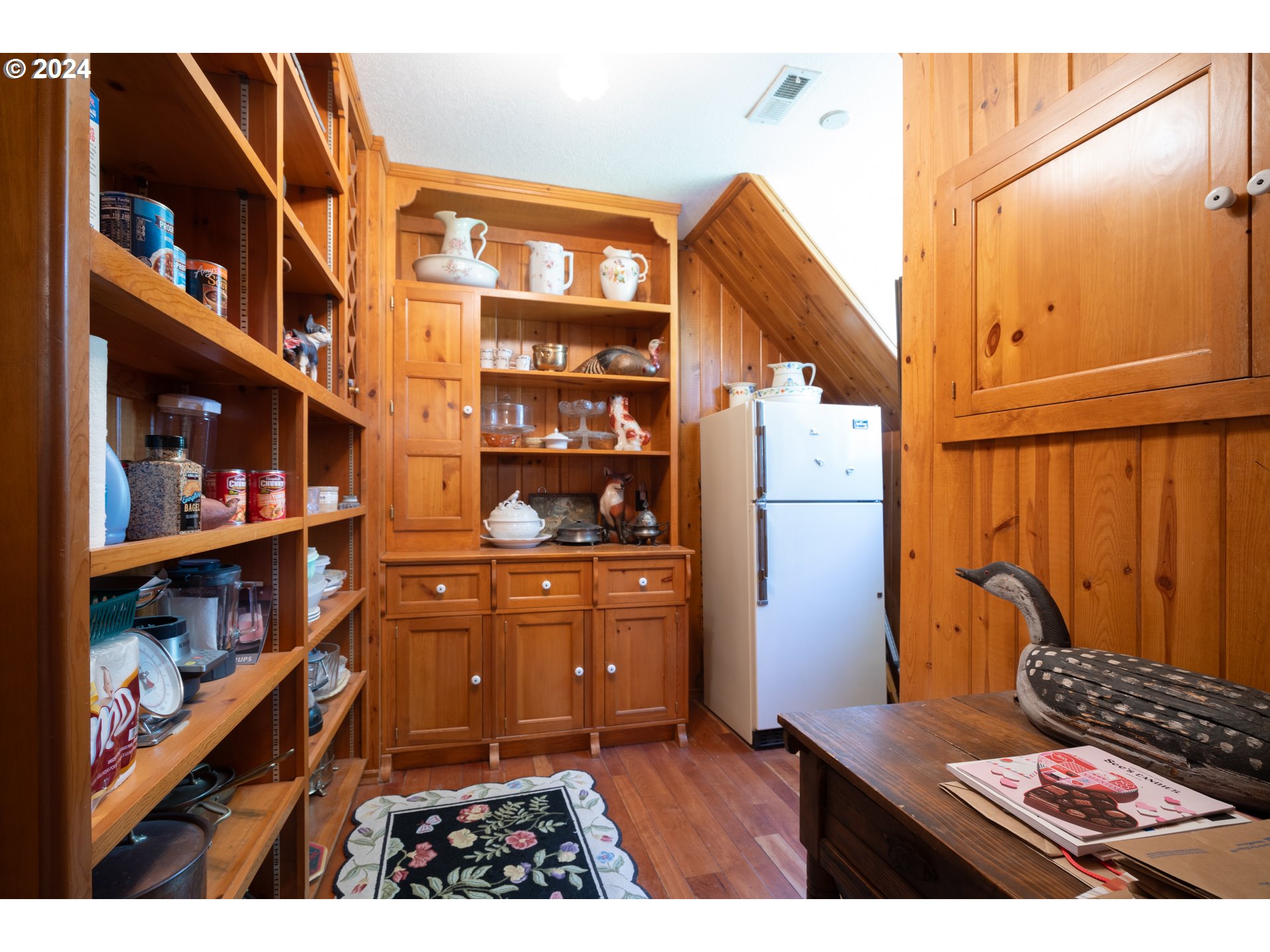 588 South Deer Creek Road Roseburg, OR 97470 - Photo 22 of 45 a kitchen with stainless steel appliances granite countertop a refrigerator and a stove