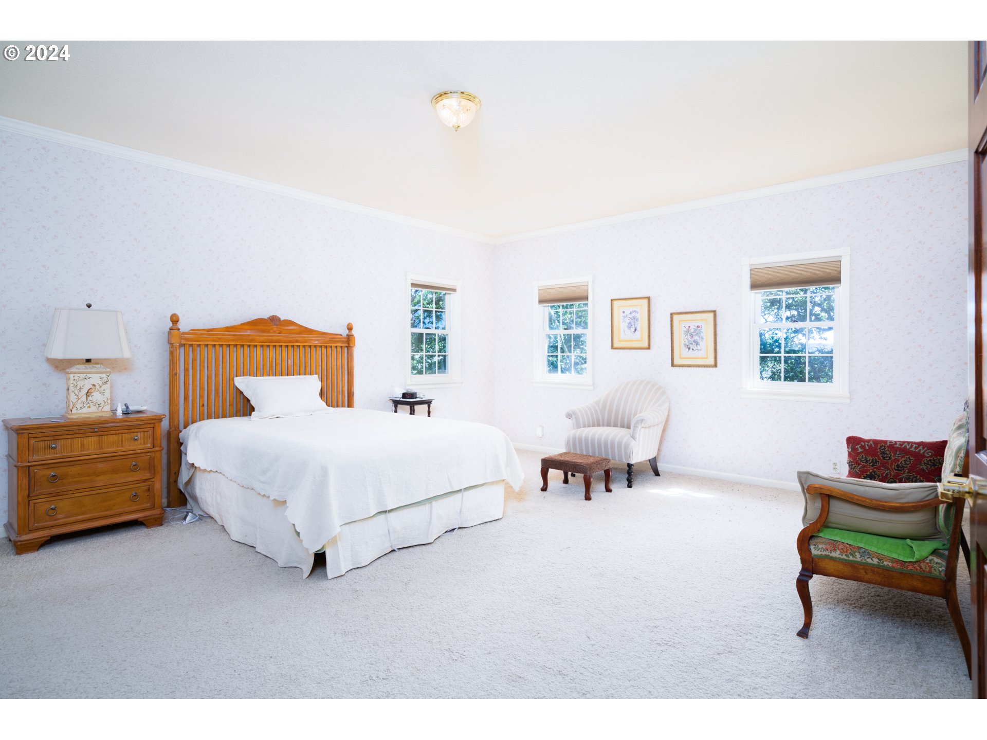 588 South Deer Creek Road Roseburg, OR 97470 - Photo 26 of 45 a bedroom with a bed and a couch