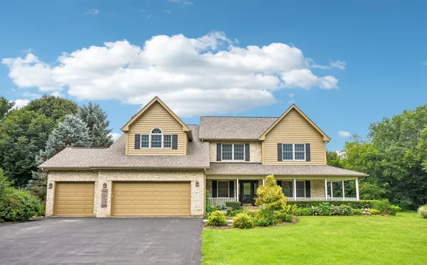$620,000 | 3013 Fawn Trail, Crystal Lake, IL 60012