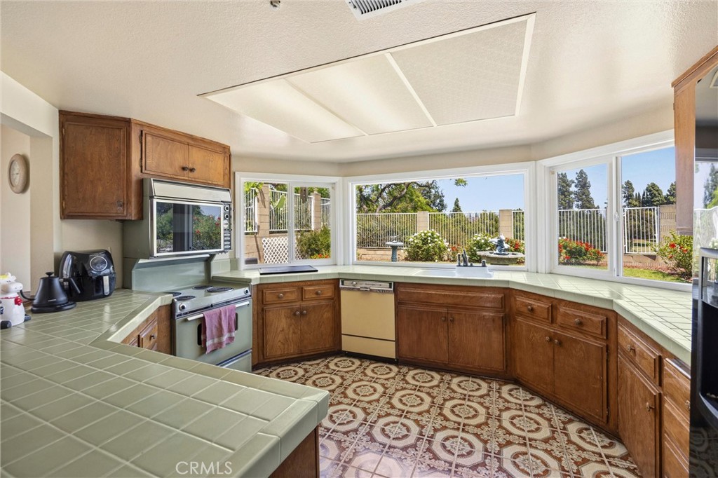 2132 Camino Rey Fullerton, CA 92833 - Photo 32 of 60