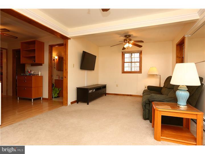 521 Windover Road Hatboro, PA 19040 - Photo 11 of 20 Family Room