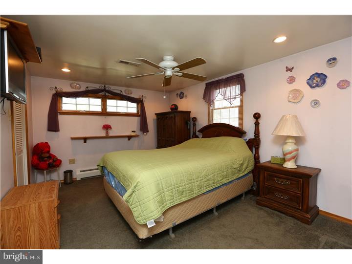 521 Windover Road Hatboro, PA 19040 - Photo 8 of 20 Bedroom - Main