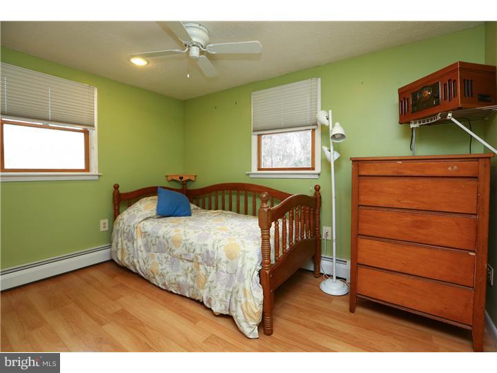 521 Windover Road Hatboro, PA 19040 - Photo 9 of 20 Bedroom 2