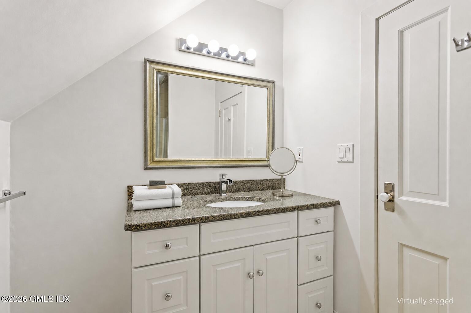 98 Byram Shore Road, Unit CARRIAGE HOUSE Greenwich, CT 06830 - Photo 14 of 19 Full Bath 2 virtually staged