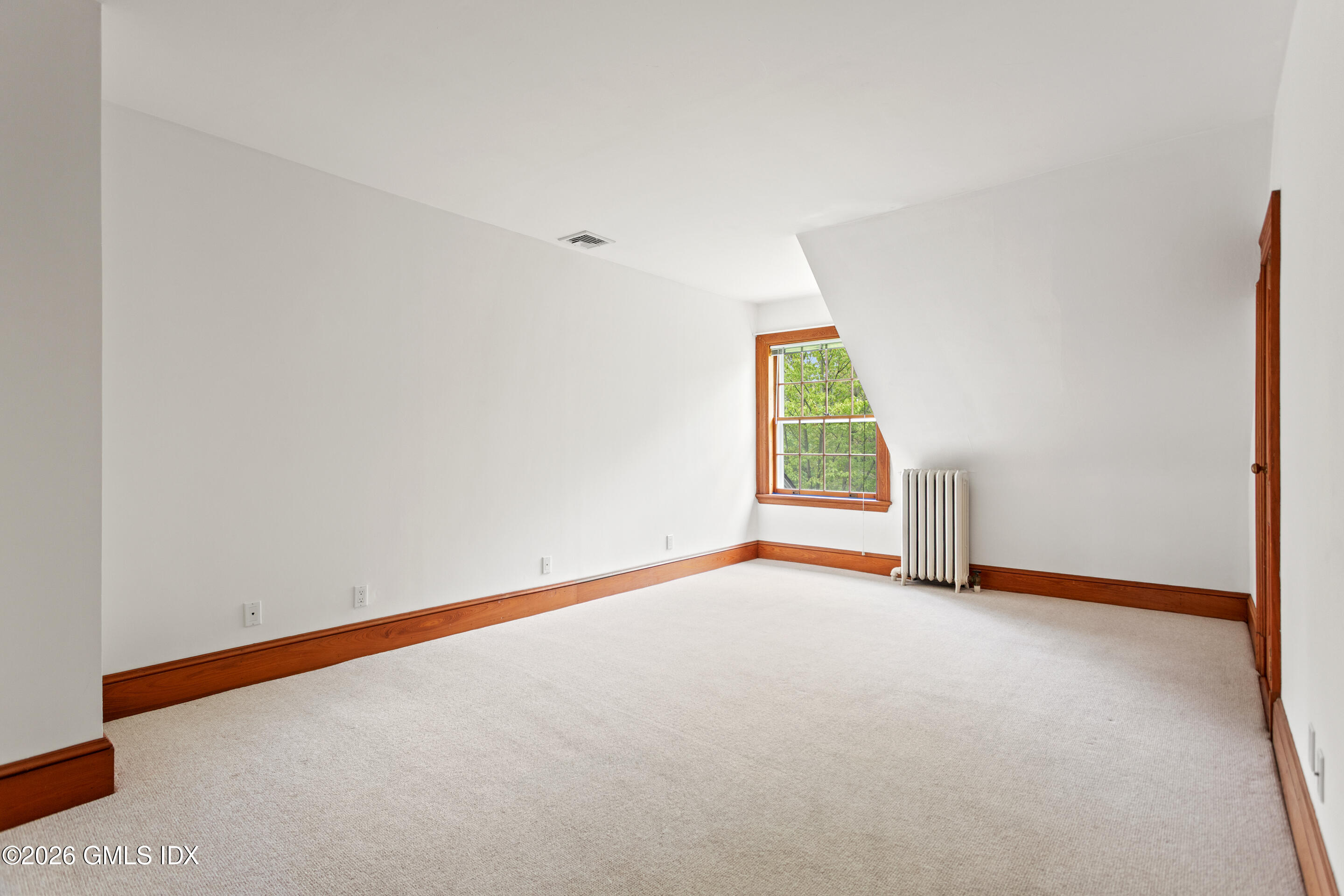 98 Byram Shore Road, Unit CARRIAGE HOUSE Greenwich, CT 06830 - Photo 9 of 19 Bedroom 2 selection