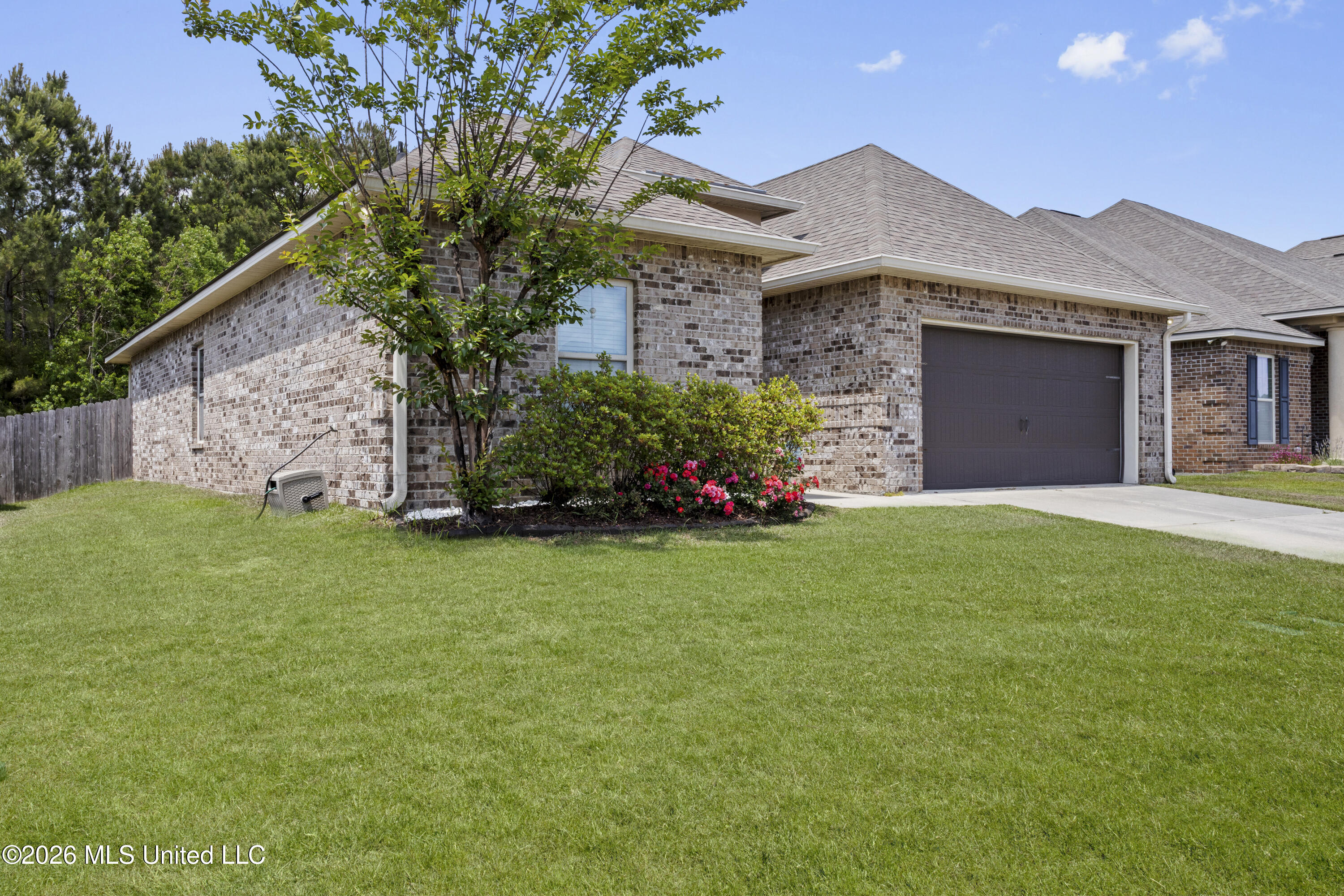 892 Reunion Pl Circle Biloxi, MS 39532 - Photo 2 of 30 Exterior