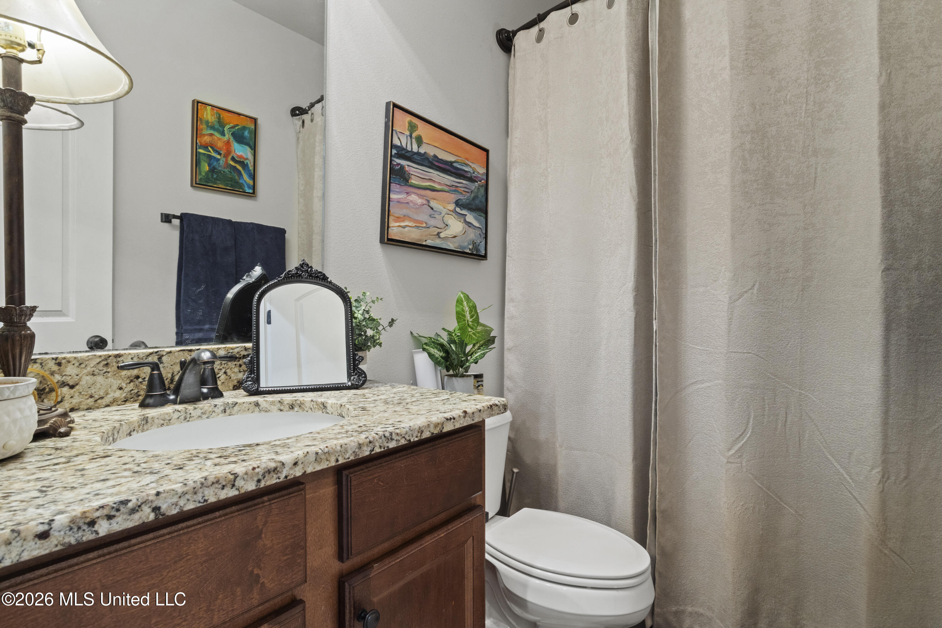 892 Reunion Pl Circle Biloxi, MS 39532 - Photo 24 of 30 Second Bathroom