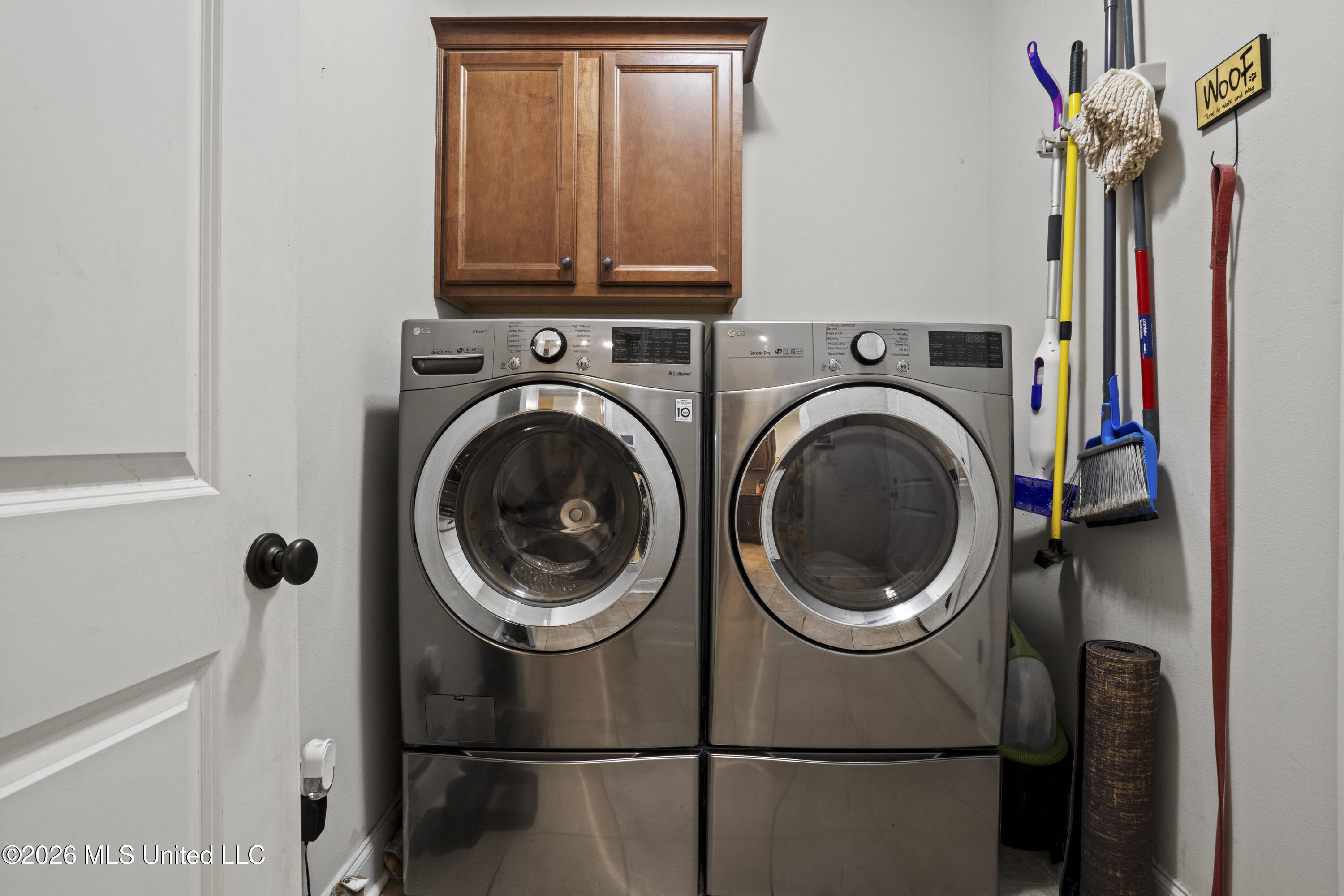 892 Reunion Pl Circle Biloxi, MS 39532 - Photo 26 of 30 Laundry