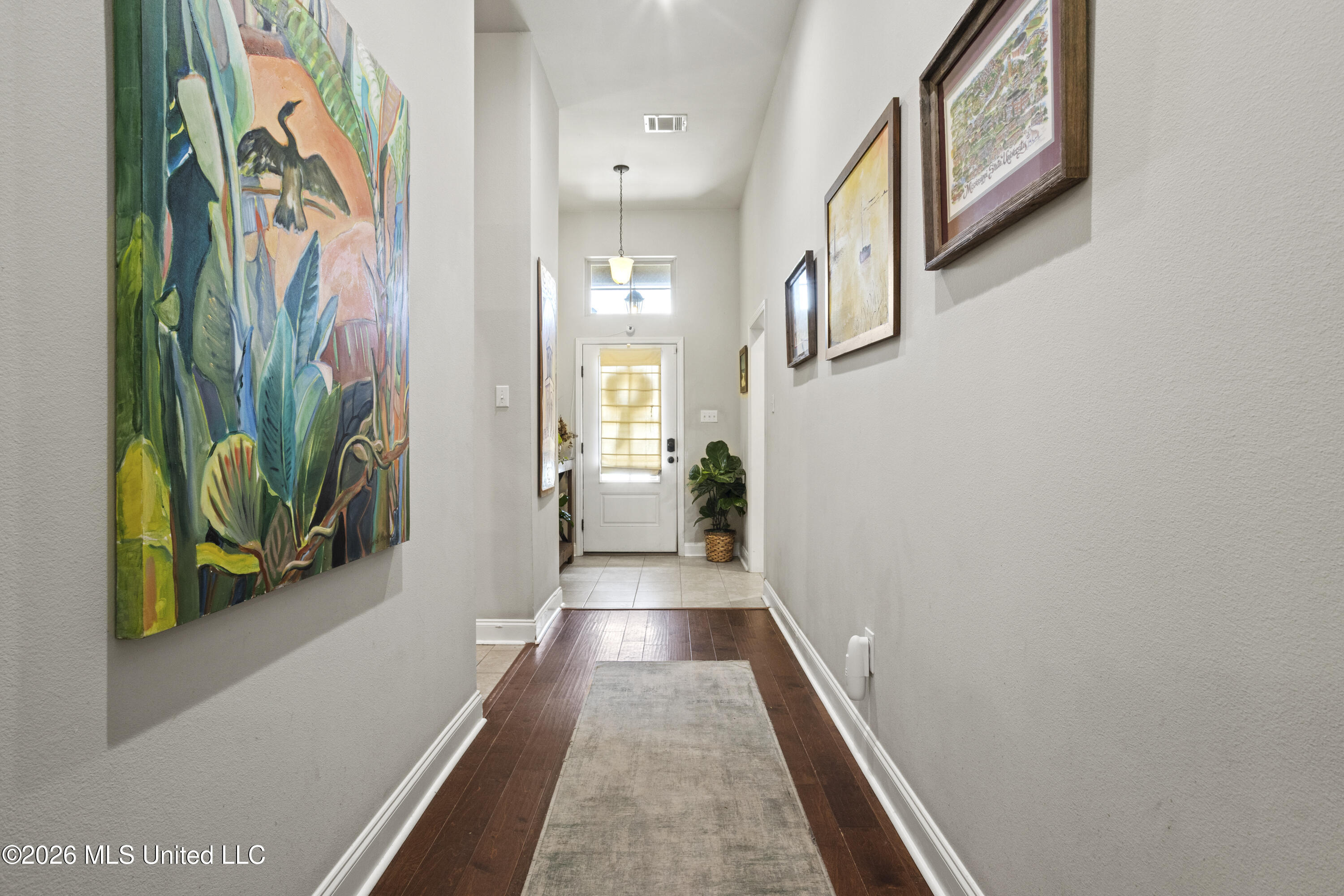 892 Reunion Pl Circle Biloxi, MS 39532 - Photo 5 of 30 Foyer
