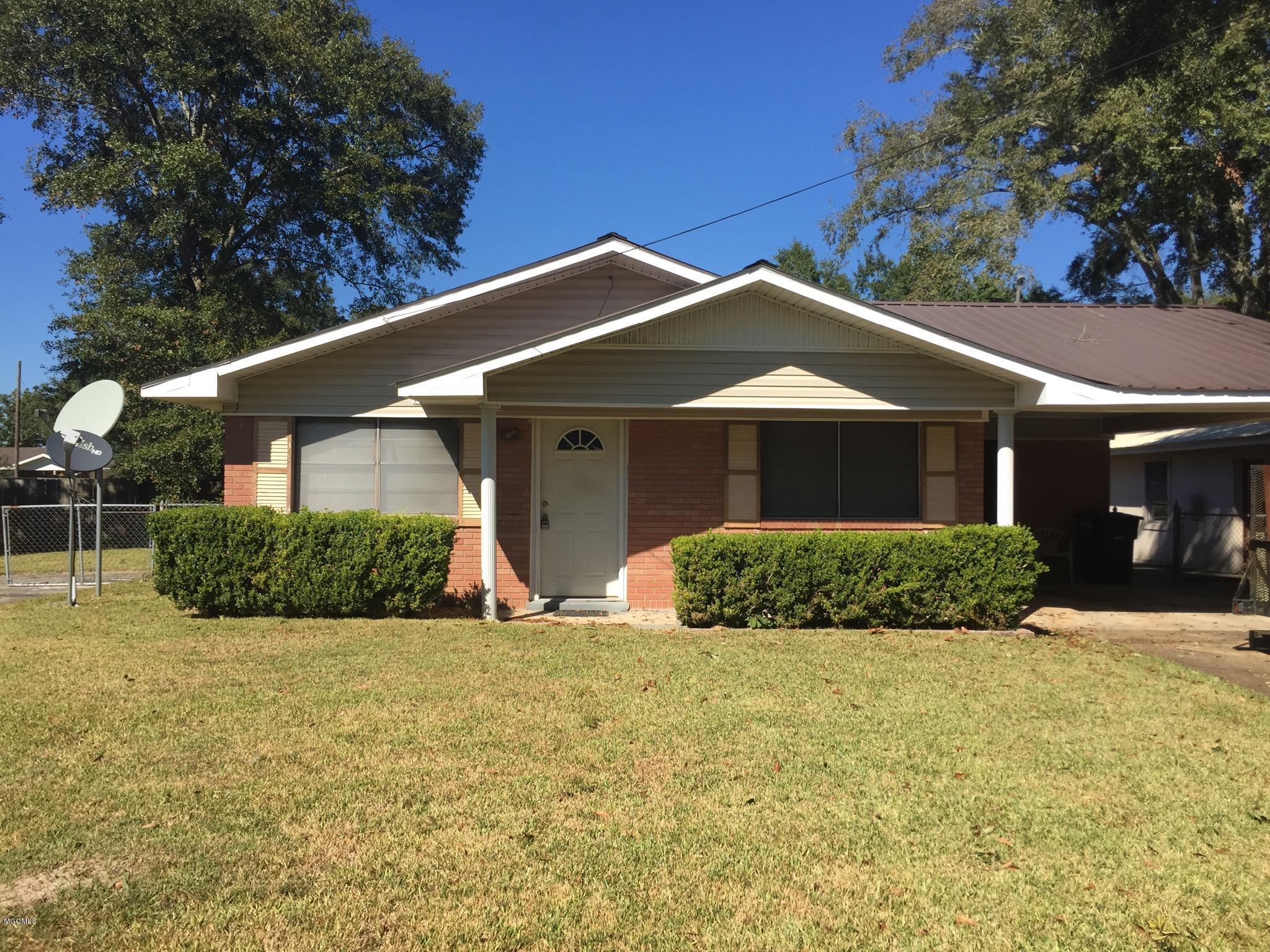 212 Maple Drive Ocean Springs, MS 39564 - Photo 1 of 21 IMG_3012