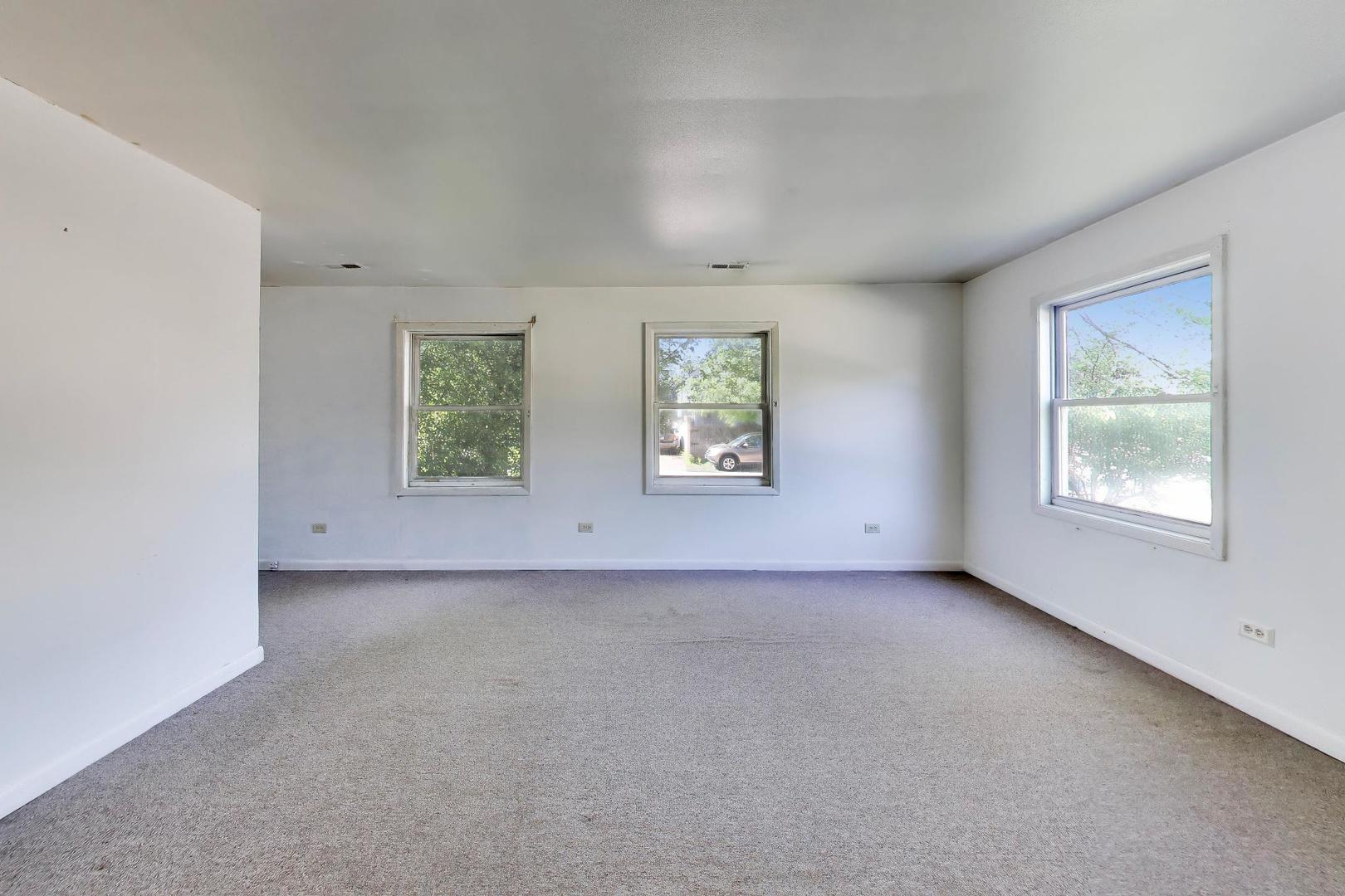 26371 North Diamond Lake Road Mundelein, IL 60060 - Photo 6 of 32