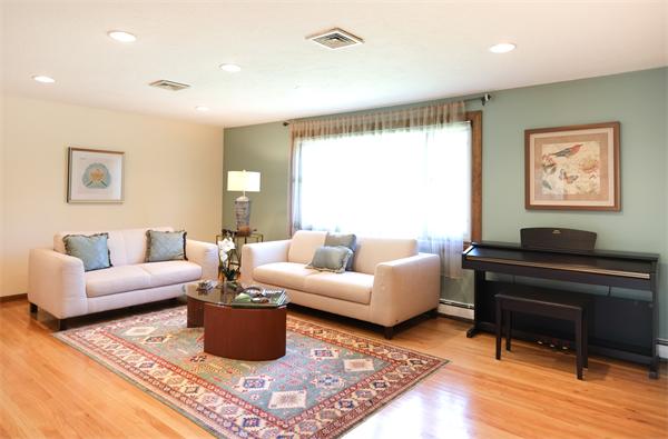 24 Langdon Road Wayland, MA 01778 - Photo 2 of 20 Gallery Image 2