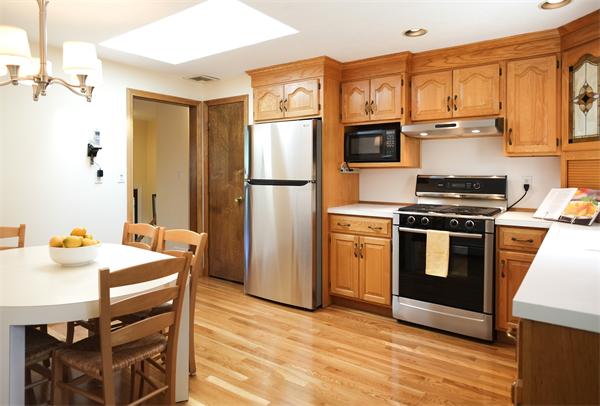 24 Langdon Road Wayland, MA 01778 - Photo 4 of 20 Gallery Image 4
