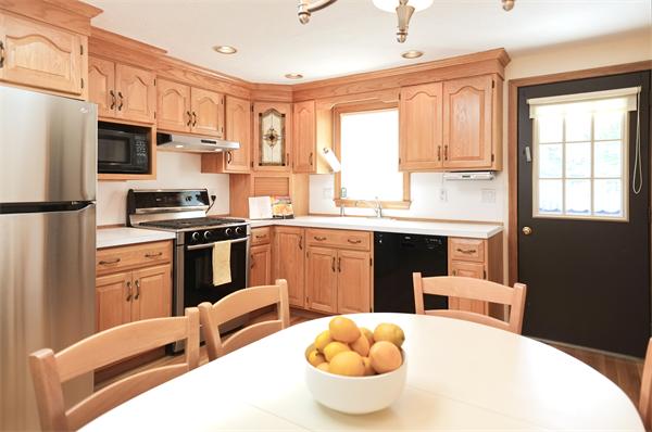 24 Langdon Road Wayland, MA 01778 - Photo 7 of 20 Gallery Image 7