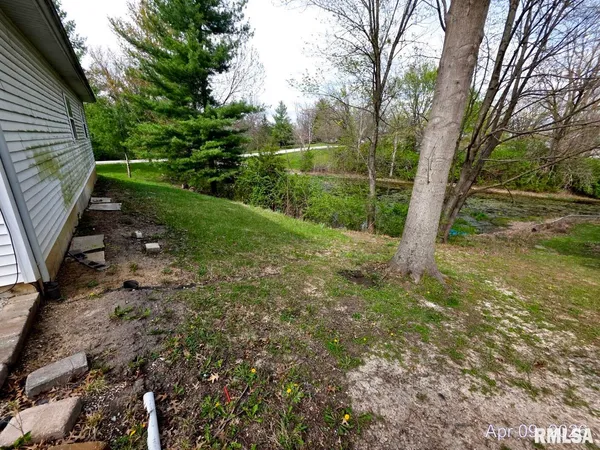 $181,500 | 106 Victory Lane, Woodson, IL 62695