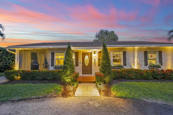 $775,000 | 2205 West Pineridge Court, Delray Beach, FL 33444