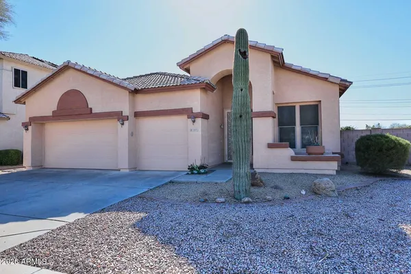 $459,000 | 3371 West Via Del Sol Drive, Phoenix, AZ 85027