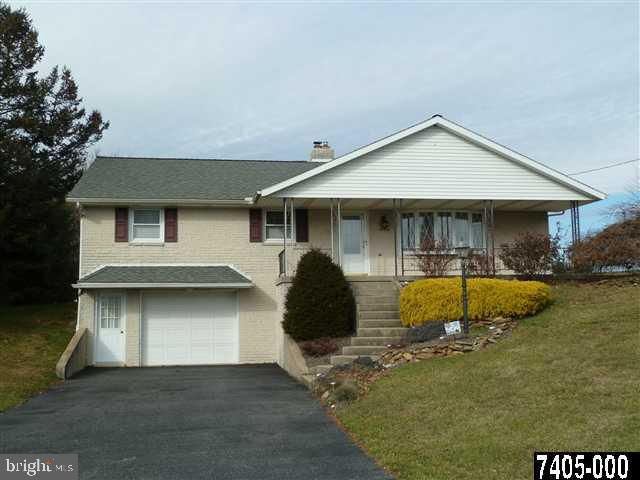 50 Ridgeview Road Seven Valleys, PA 17360 - Photo 2 of 18