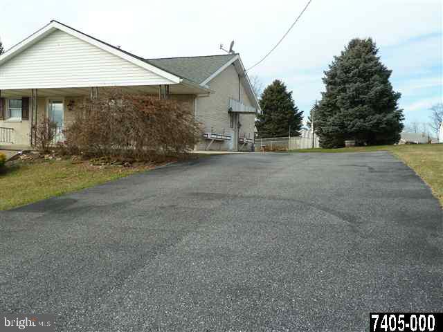 50 Ridgeview Road Seven Valleys, PA 17360 - Photo 3 of 18