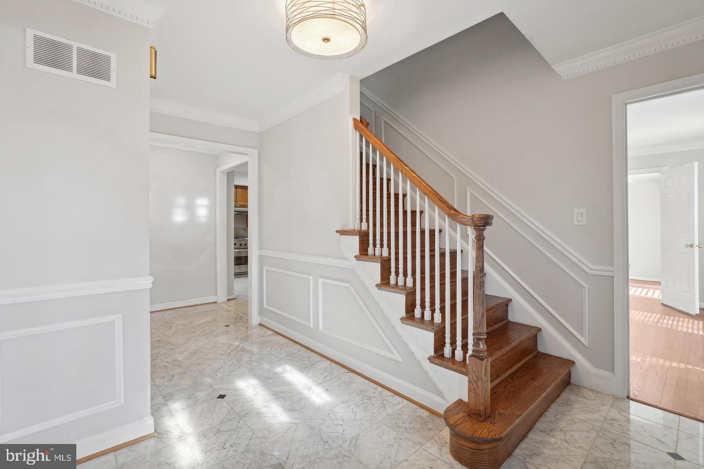 9912 Hall Road Potomac, MD 20854 - Photo 2 of 15 Welcoming Entrance Foyer