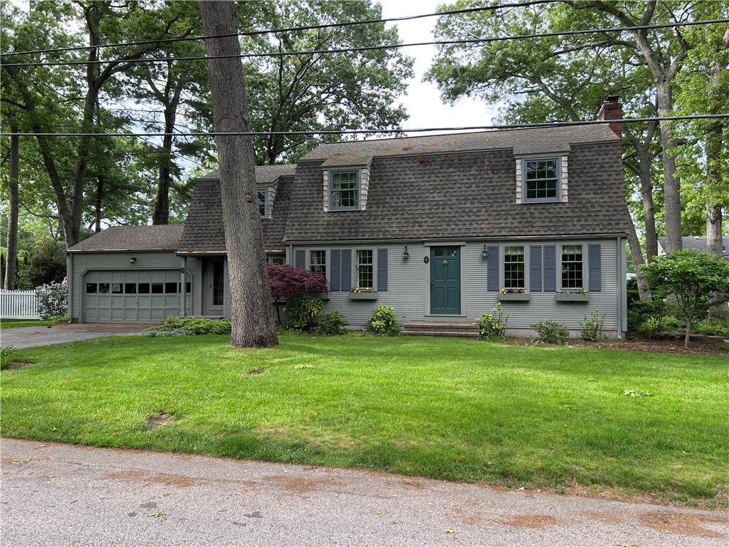 8 Old Chimney Road Barrington, RI 02806 - Photo 2 of 4