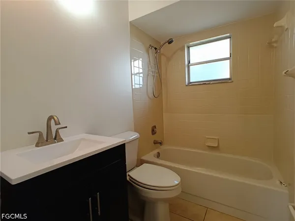 $1,850 | 1815 Southeast 11th Avenue, Cape Coral, FL 33990